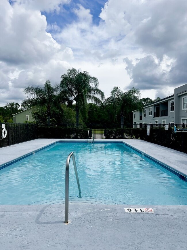 Photo - Beautiful Townhouse 3Beds / 2 and Half Bath