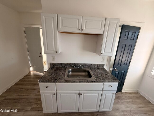 Photo - 8 Gardiner St