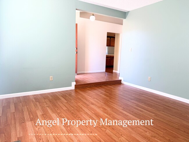 Photo - 2208 Begonia Ct