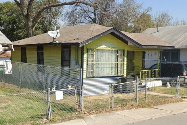 2019 W Poplar St