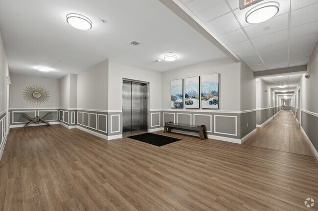 Lobby - The Ridge at Sawmill