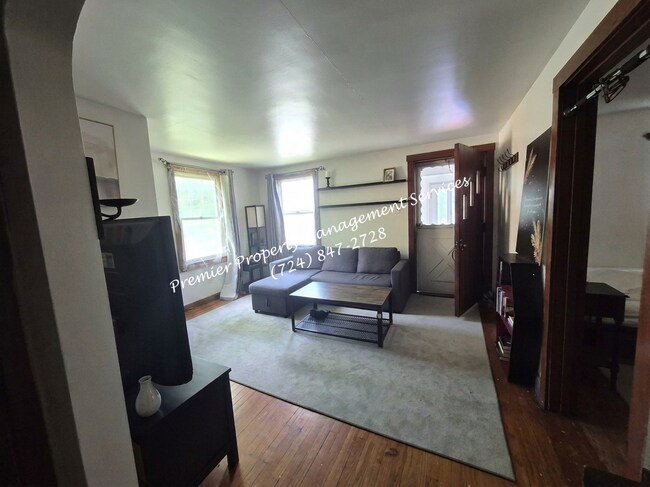 Photo - 506 47th St