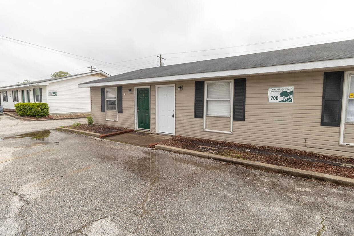 Photo - 708 W Cunningham Dr Apartment Unit 4