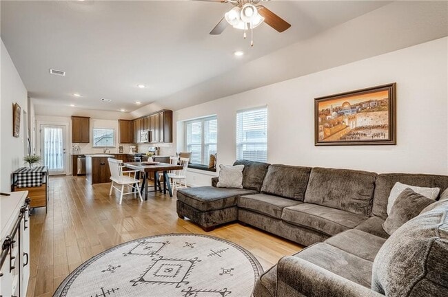 Photo - 6049 Urbano Bnd