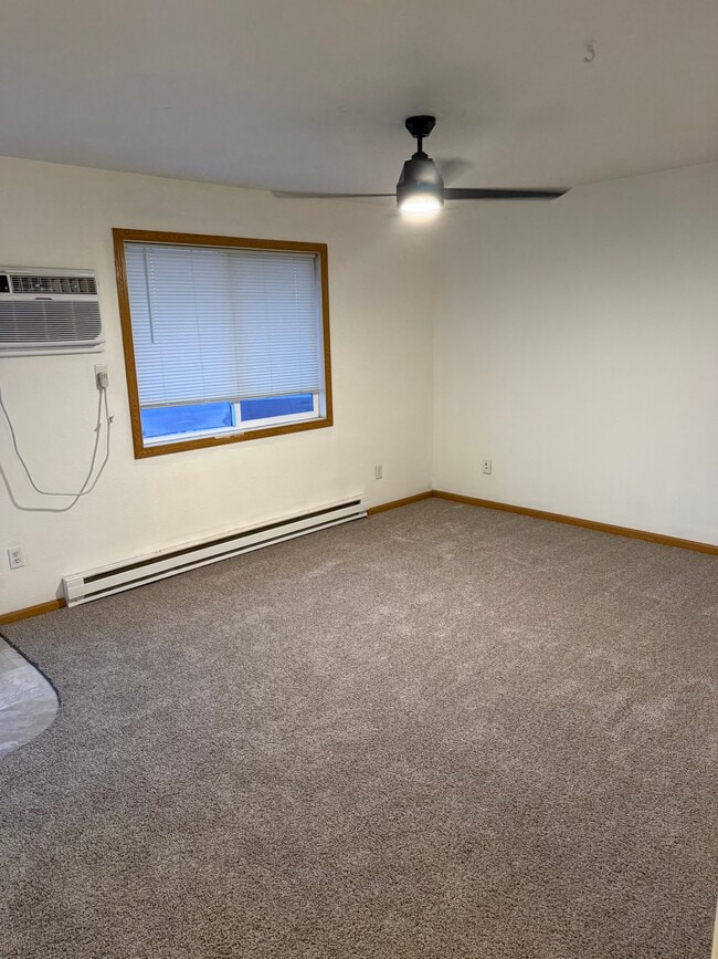 Building Photo - 728 31st St N