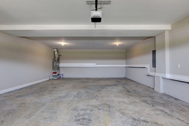 Photo - 1121 Cardinal Creek Dr