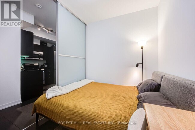Photo - 170 Fort York Blvd Unit 2805