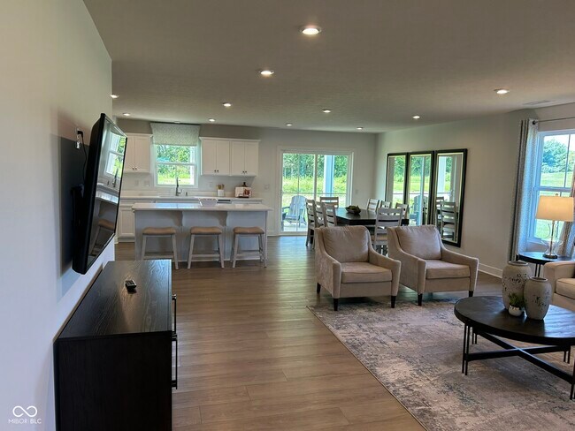 Photo - 982 Independence Dr House