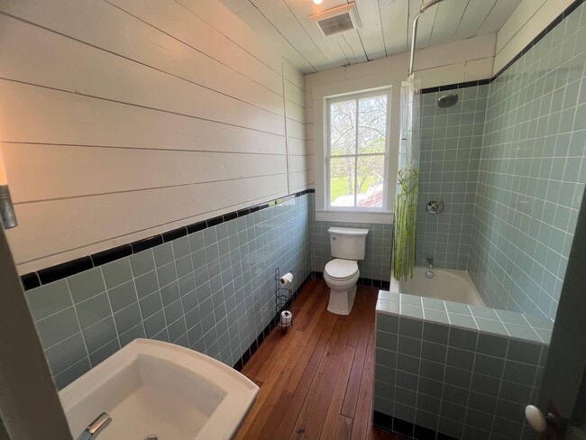 Photo - 618 Bayridge Rd