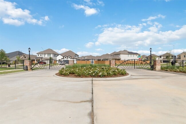 Photo - 728 Lake Lacosta Dr