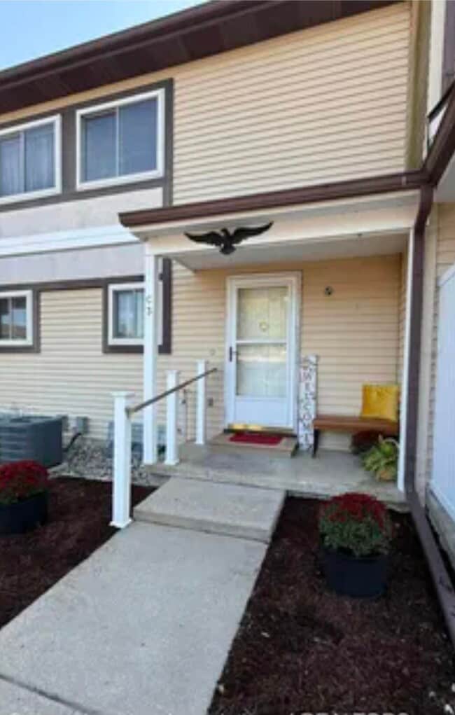 Photo - 757 Island Ct Unidad C