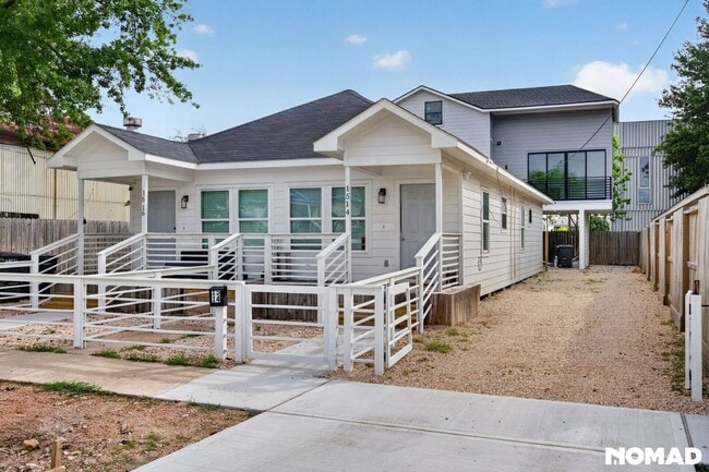 Building Photo - 1514 Everett St