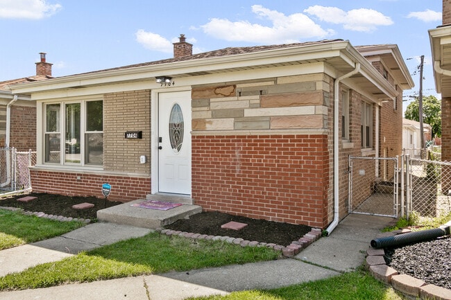 Photo - 7704 McVicker Ave