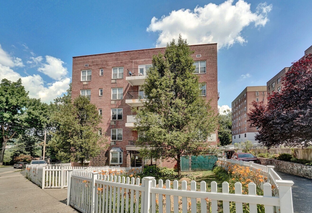 Photo - 115 Lawton St Apartments Unit 3H