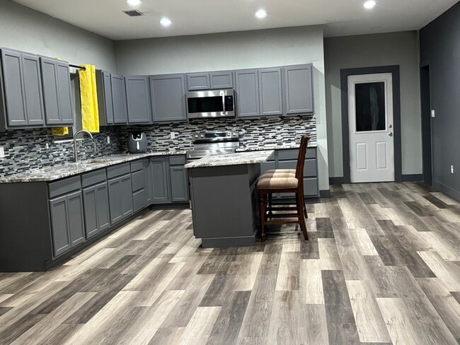 Photo - 2675 Golf Dr