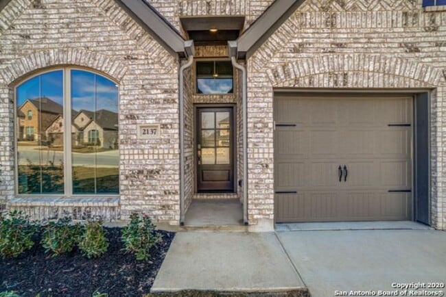 Photo - Stunning Home with Gourmet Kitchen and Pri...