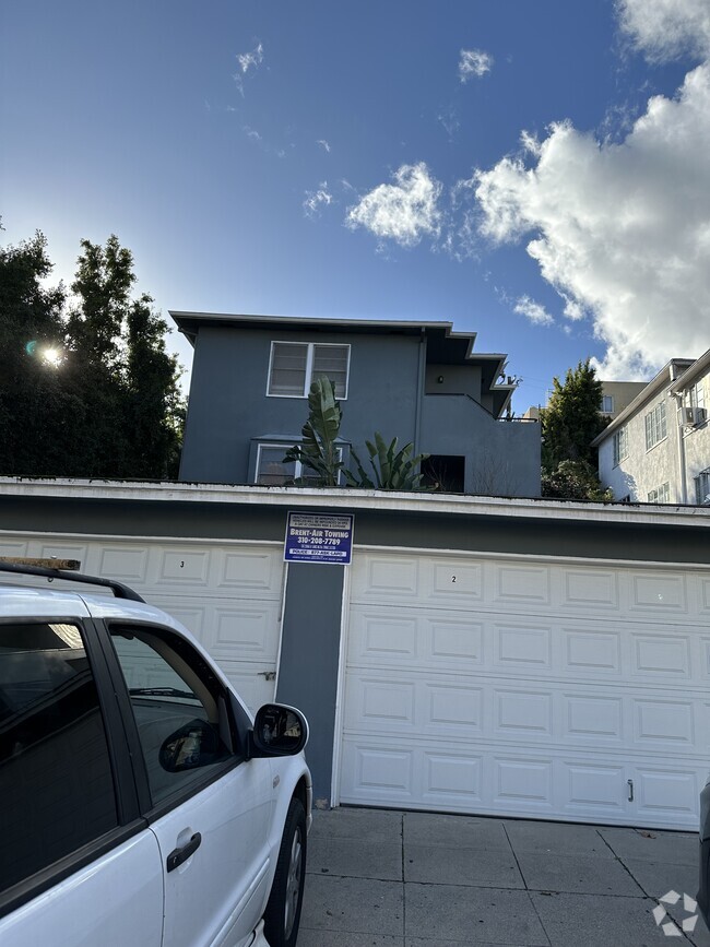Building Photo - 1851 S Beverly Glen Blvd Rental