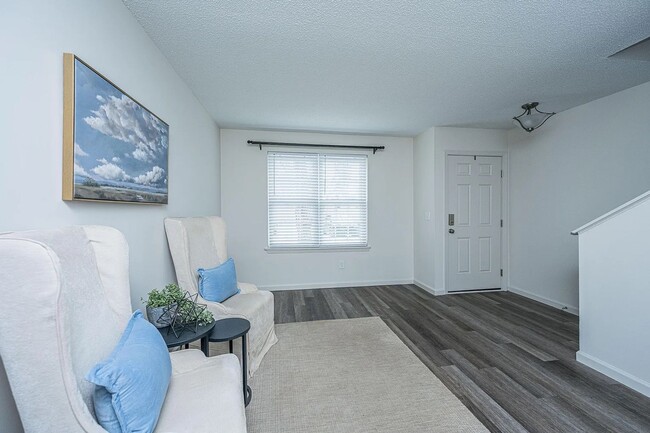 Photo - 2 Bedroom 1.5 Bath Townhouse in Briarwood - Summerville