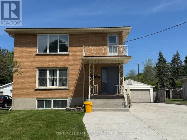 Photo - 228 Burnside Dr