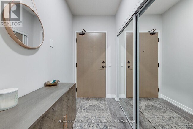 Photo - 225 Sumach St Unit 2712