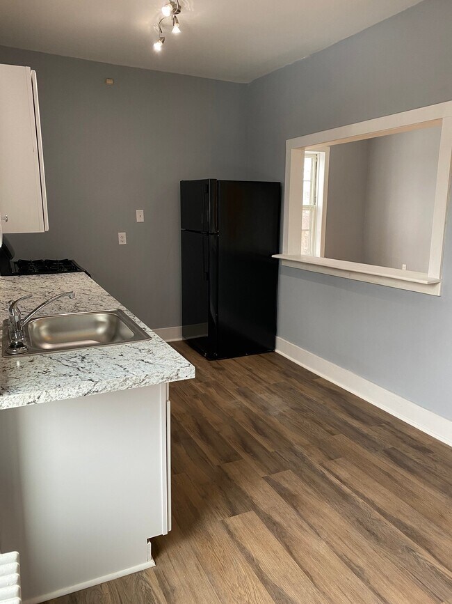 1440 1st Ave Unit 3R