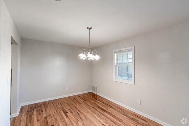 2BR, 1BA (995sqft) - Dining Room