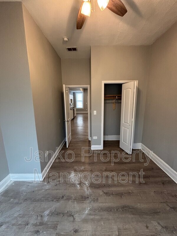 Photo - 1350 E 76th St