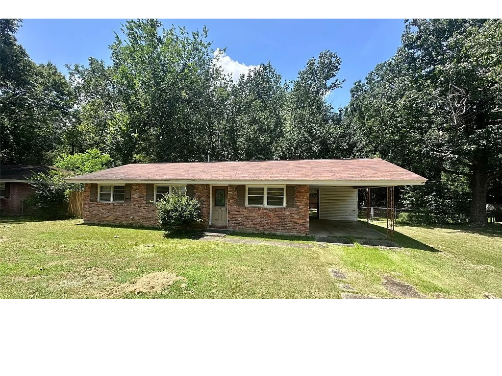 Photo - 1130 Lombard Dr House
