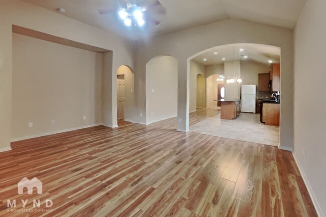Photo - 1411 Cameron Park Ln