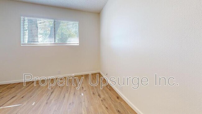 Photo - 445 Nelson Ave