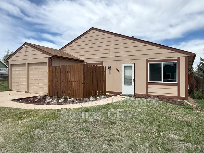 Photo - 1773 Chautauqua Drive