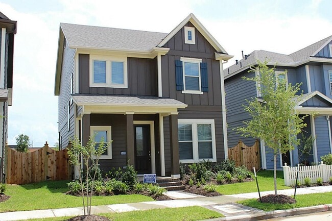 Building Photo - 18139 Moonlit River Dr