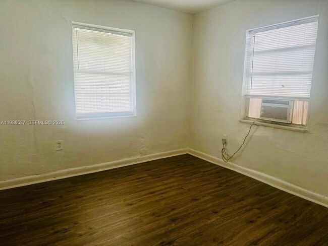 Photo - 1801 NW 54th St Unit 1