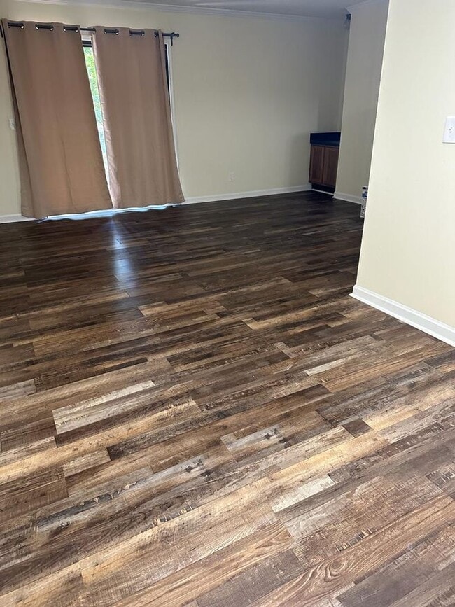 Photo - 616 Barrington Hills Dr