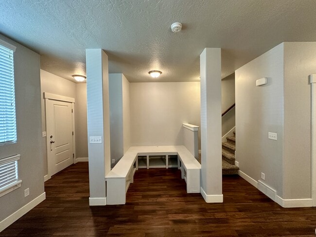 Photo - 7942 5090 W