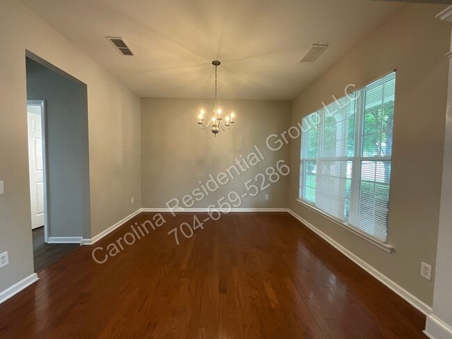 Photo - 2111 Arbor Vista Dr