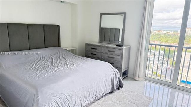 Photo - 19707 Turnberry Way Unit 19707 Turnberry Way # 18K