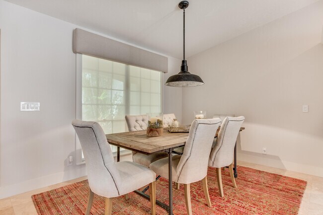 Photo - 2312 Las Casitas Dr Casa