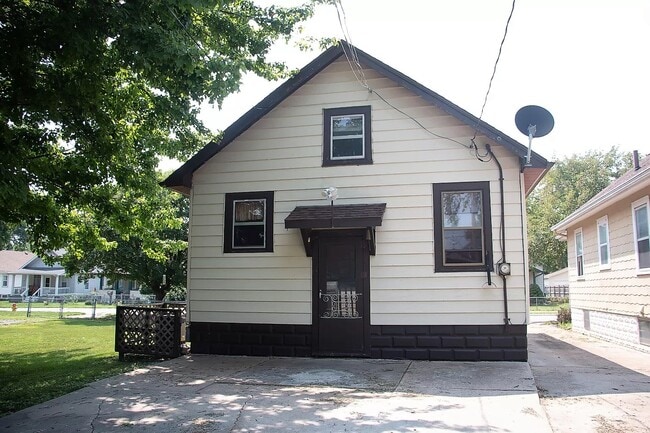 Photo - 2200 7th Ave