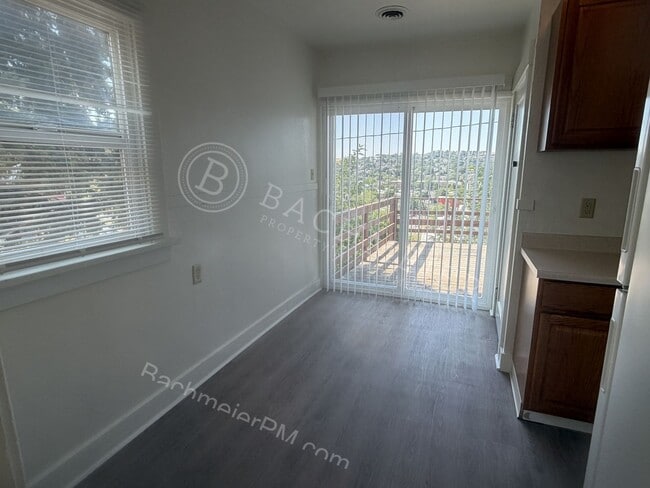 Photo - 720 SW 5th St Unit Main Floor