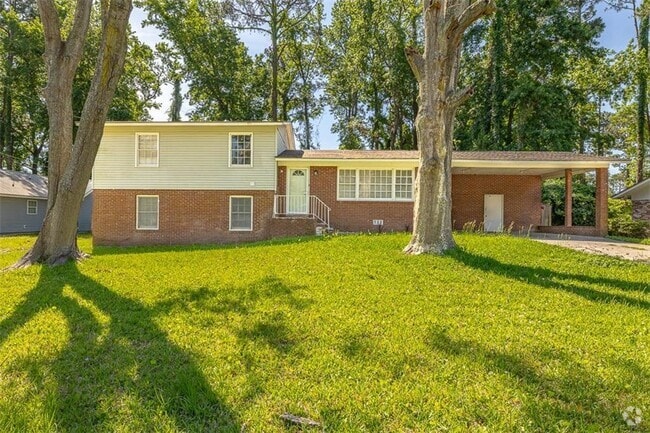 Building Photo - 150 Fairway Oaks Dr Rental