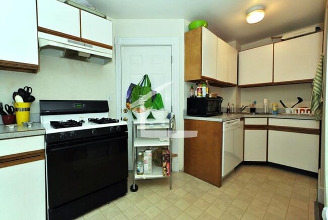 Building Photo - NIce 4 bed in Washington Square