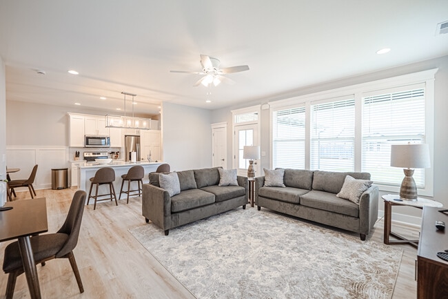 Building Photo - The Flats at Keystone