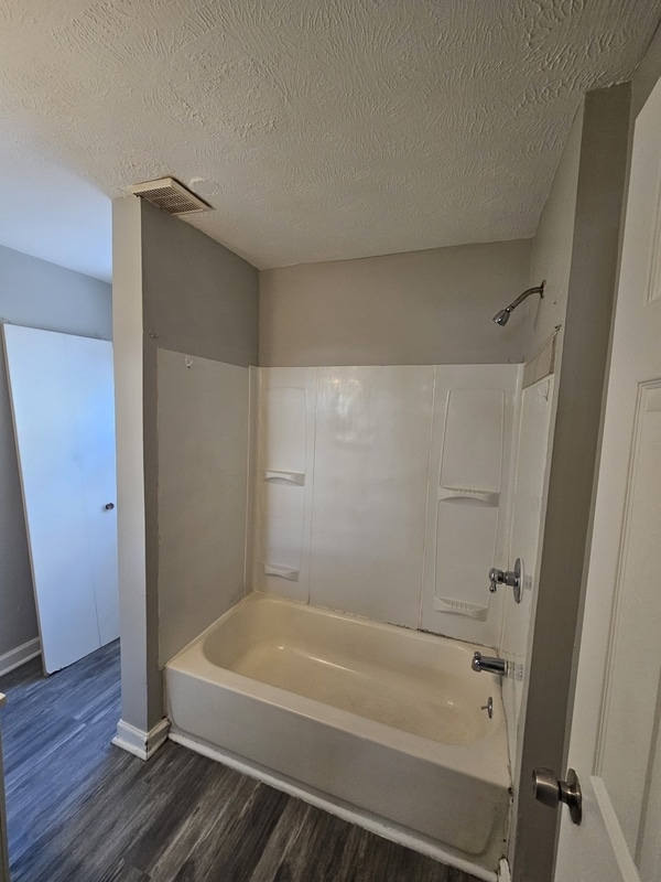 Photo - 3204 W 73rd St