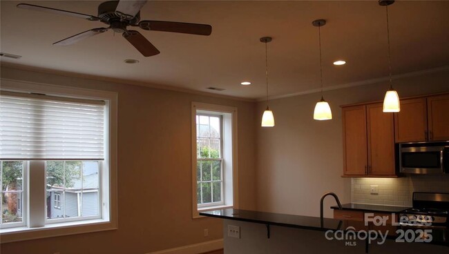 Photo - 178 Union St S Unit 10