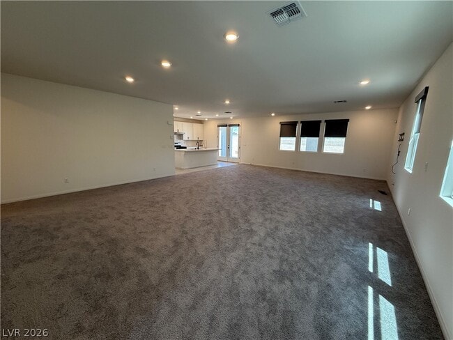Photo - 8030 Minavalle Ave