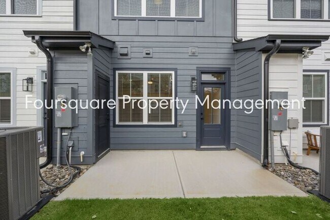 Photo - Modern 4-Bed / 3.5-Bath Townhome with Main Level Hard-Surface Floors , Back Patio – Easy Access t...