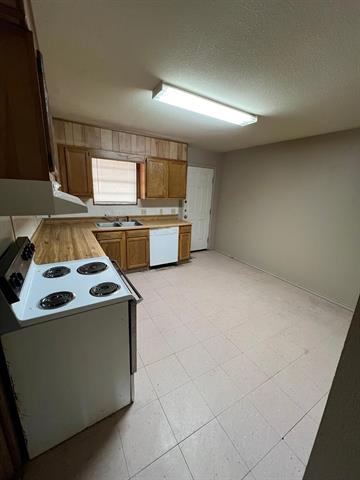 Photo - 3156 S 2nd St