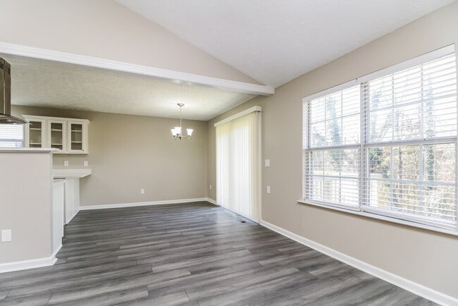 Photo - 648 Ransom Village Way