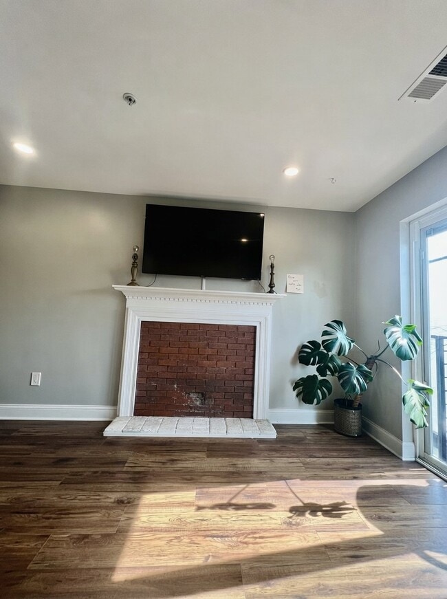 3110 Georgia Ave NW Unidad 204